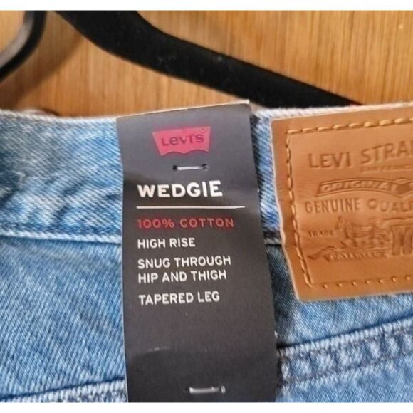 Levi's Premium Wedgie Jeans Size 30 Straight Fit Raw Hem Button Fly High Rise - Picture 7 of 12